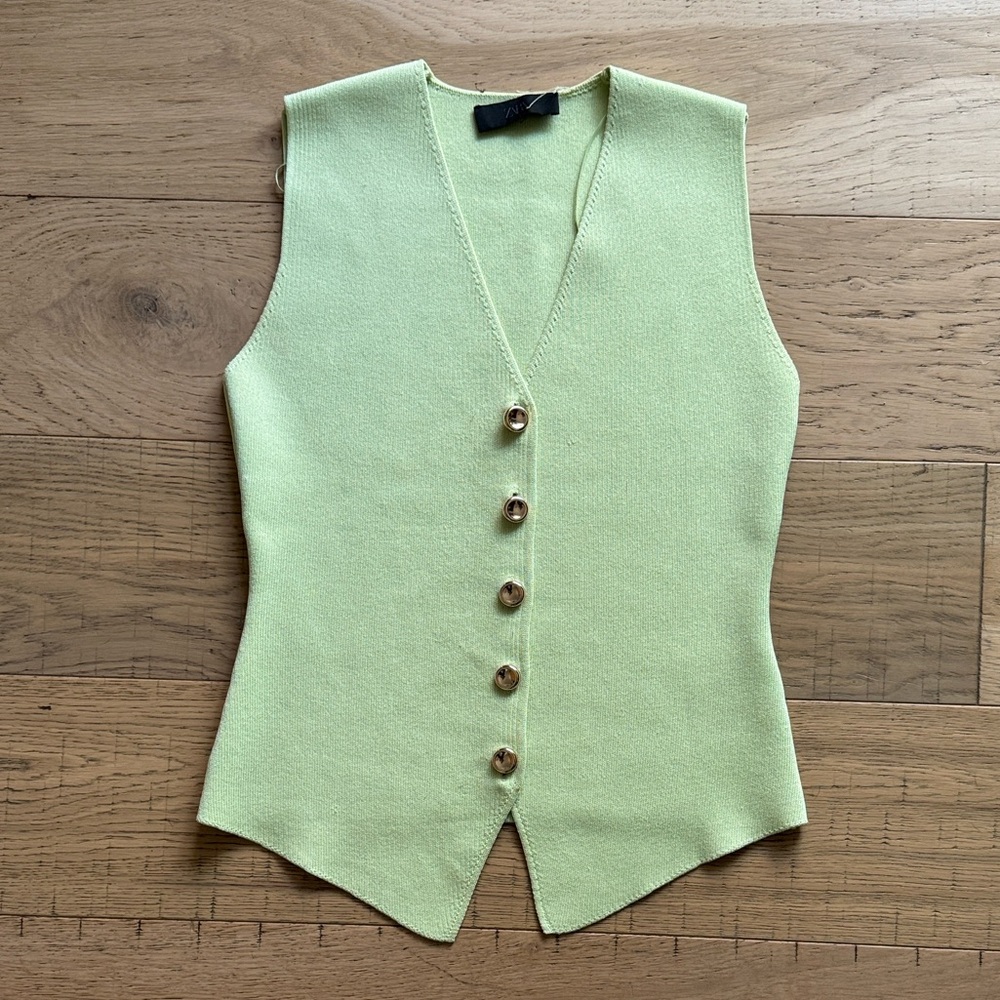 Zara Green V-Neck Buttoned Vest Top - Picture 3 of 5